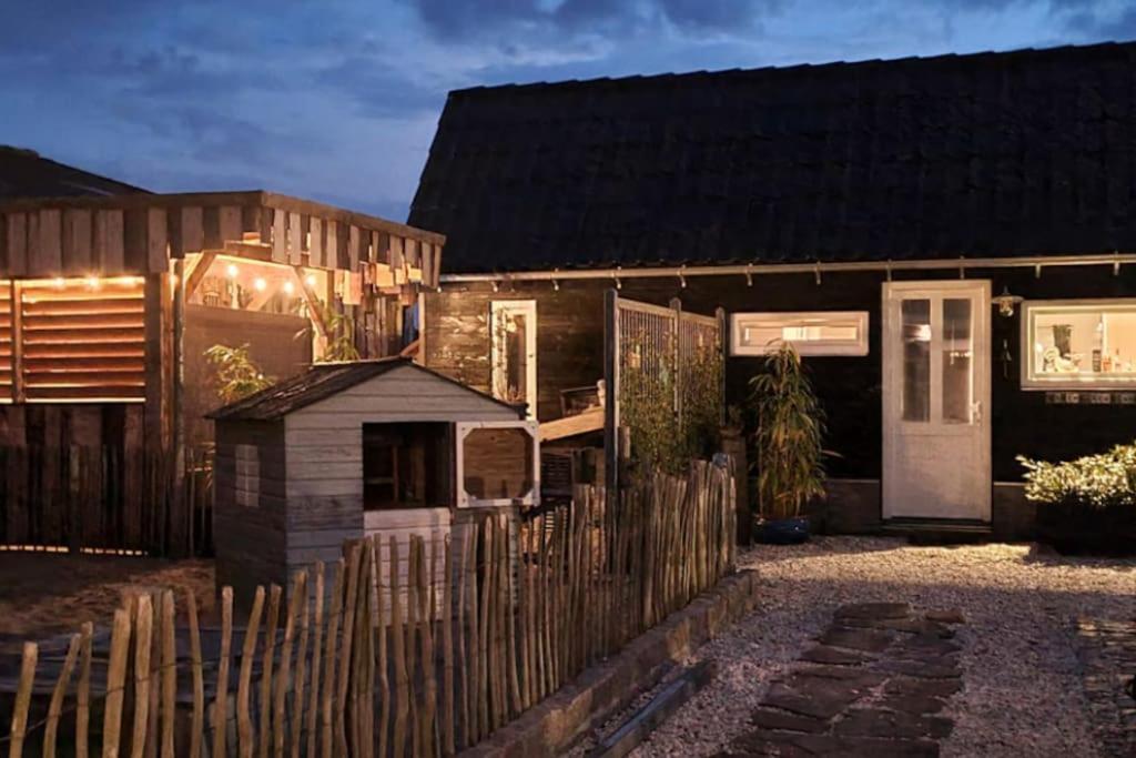 Wellness Chalet Met Jacuzzi, Sauna, Omheinde Tuin, Синт Аналанд Екстериор снимка