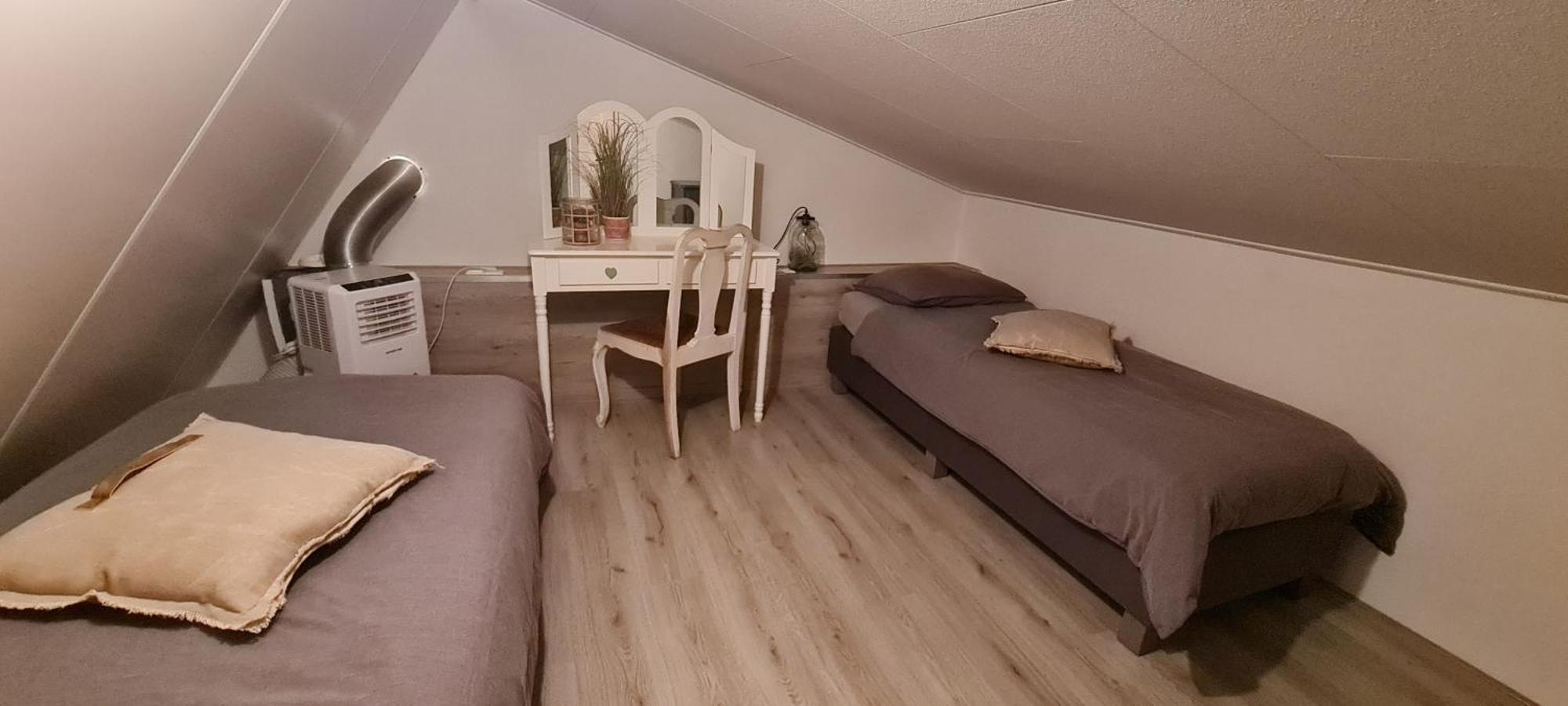 Wellness Chalet Met Jacuzzi, Sauna, Omheinde Tuin, Синт Аналанд Екстериор снимка
